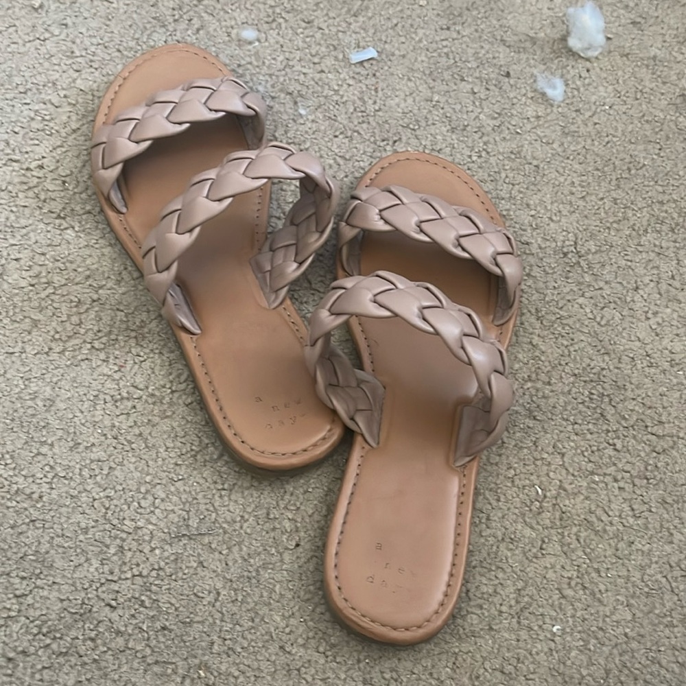 Women’s sandals